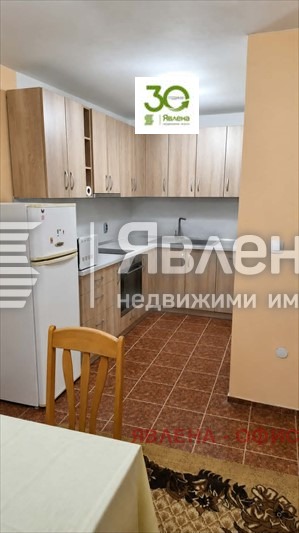 Дава под наем 3-СТАЕН, гр. Варна, Център