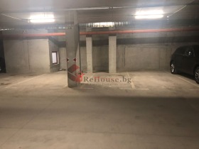 Parkplatz Okraschna bolniza-Generali, Warna 3