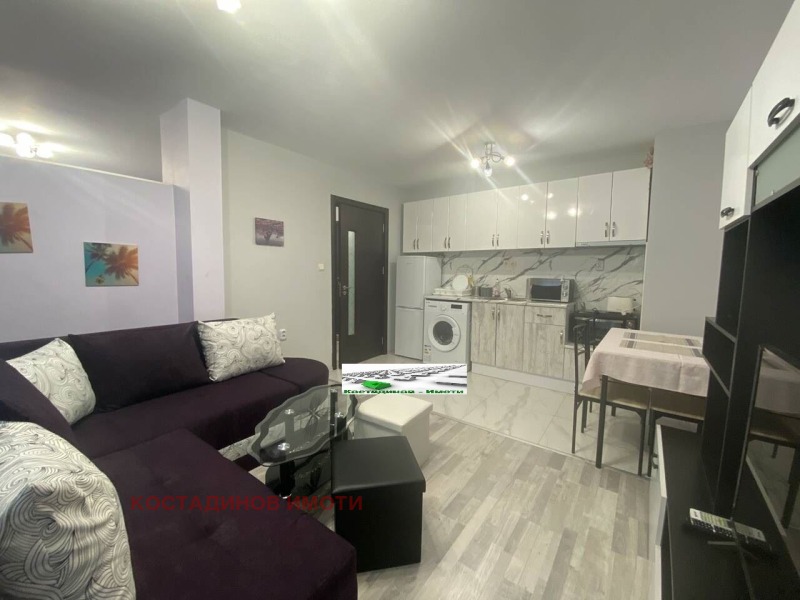 Para alugar  1 quarto Plovdiv , Mladejki Halm , 57 m² | 55904344