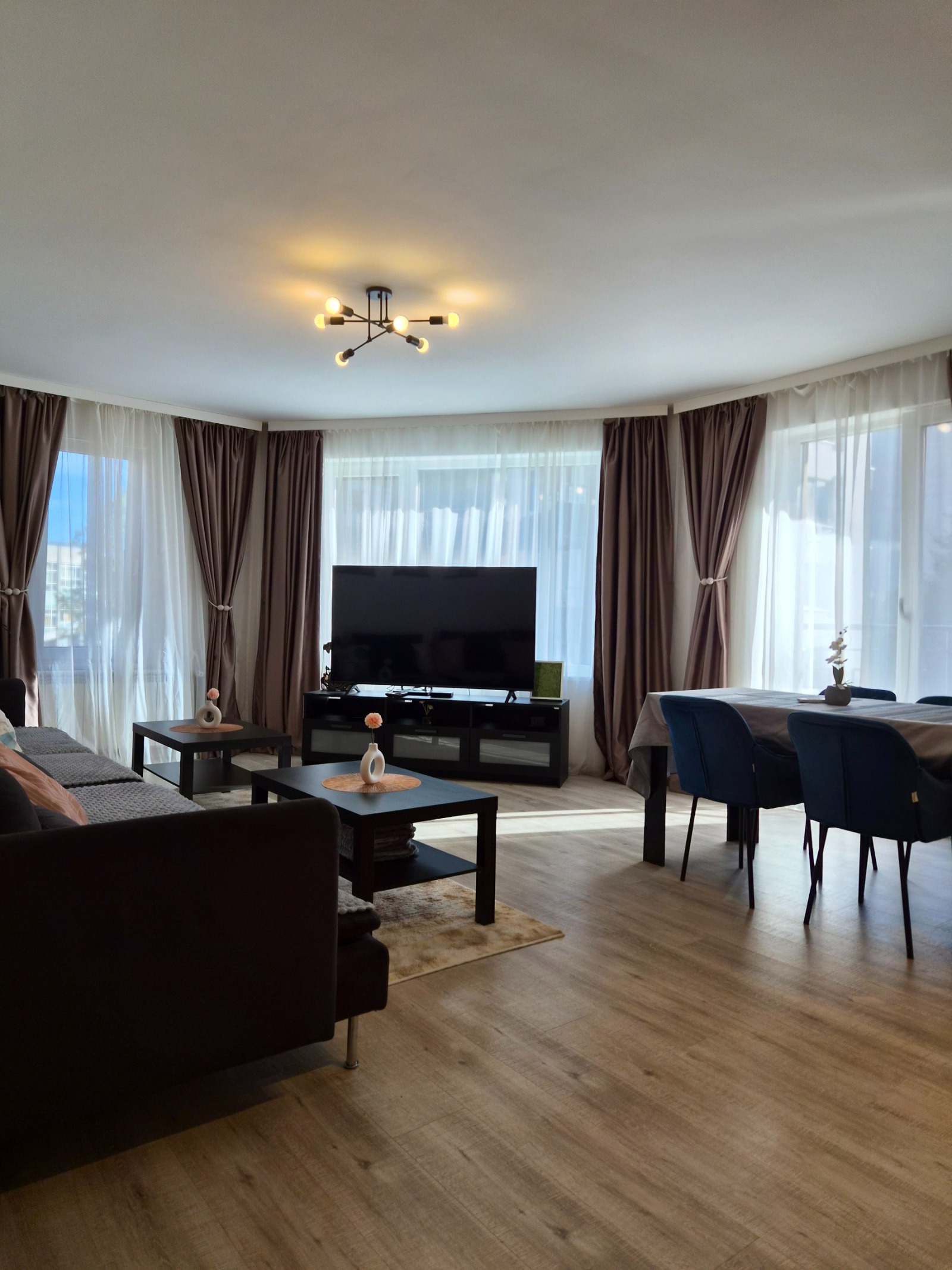 Дава под наем  3-стаен град София , Студентски град , 111 кв.м | 98702002