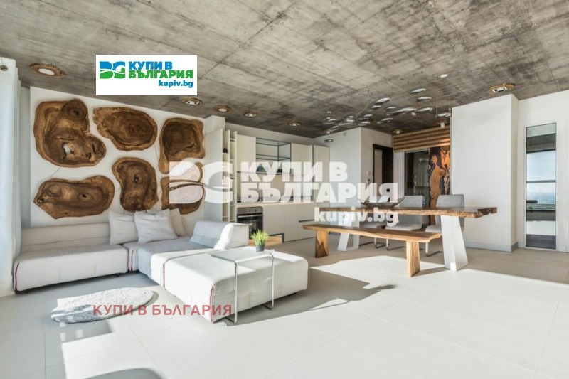 Дава под Наем 3-СТАЕН в град Варна, Бриз - 120 кв.м / 1 800 € » 3 520.49 лв., КУПИ В БЪЛГАРИЯ