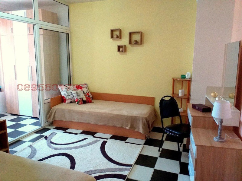 Do wynajęcia  1 sypialnia Warna , Centar , 57 mkw | 52012273 - obraz [2]