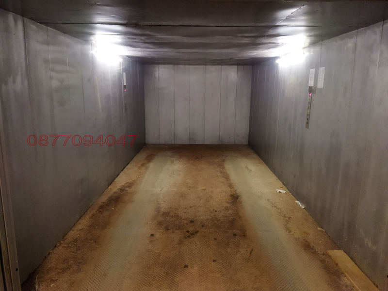 Дава под наем ГАРАЖ, ПАРКОМЯСТО, гр. София, Център, снимка 6 - Гаражи и паркоместа - 52782721