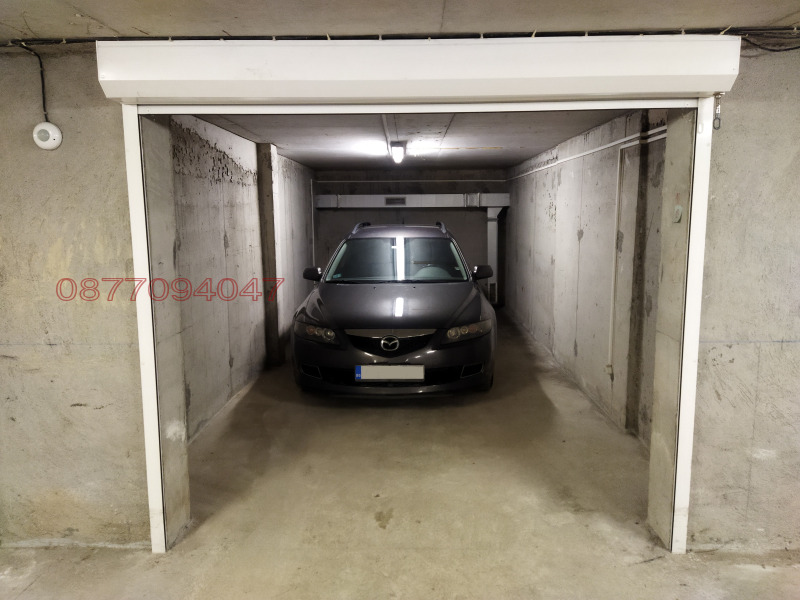 Дава под наем ГАРАЖ, ПАРКОМЯСТО, гр. София, Център, снимка 2 - Гаражи и паркоместа - 52782721