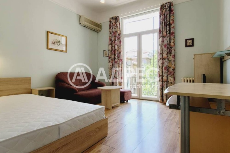 Te huur  Studio Sofia , Tsentar , 50 m² | 51530821