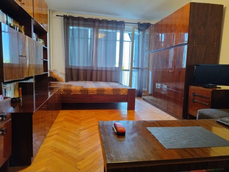 В оренду  1 спальня София , Надежда 3 , 30 кв.м | 99673342