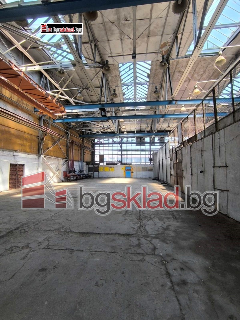 Kiadó  Ipari épület Sofia , Druzsba 1 , 432 négyzetméter | 17732498