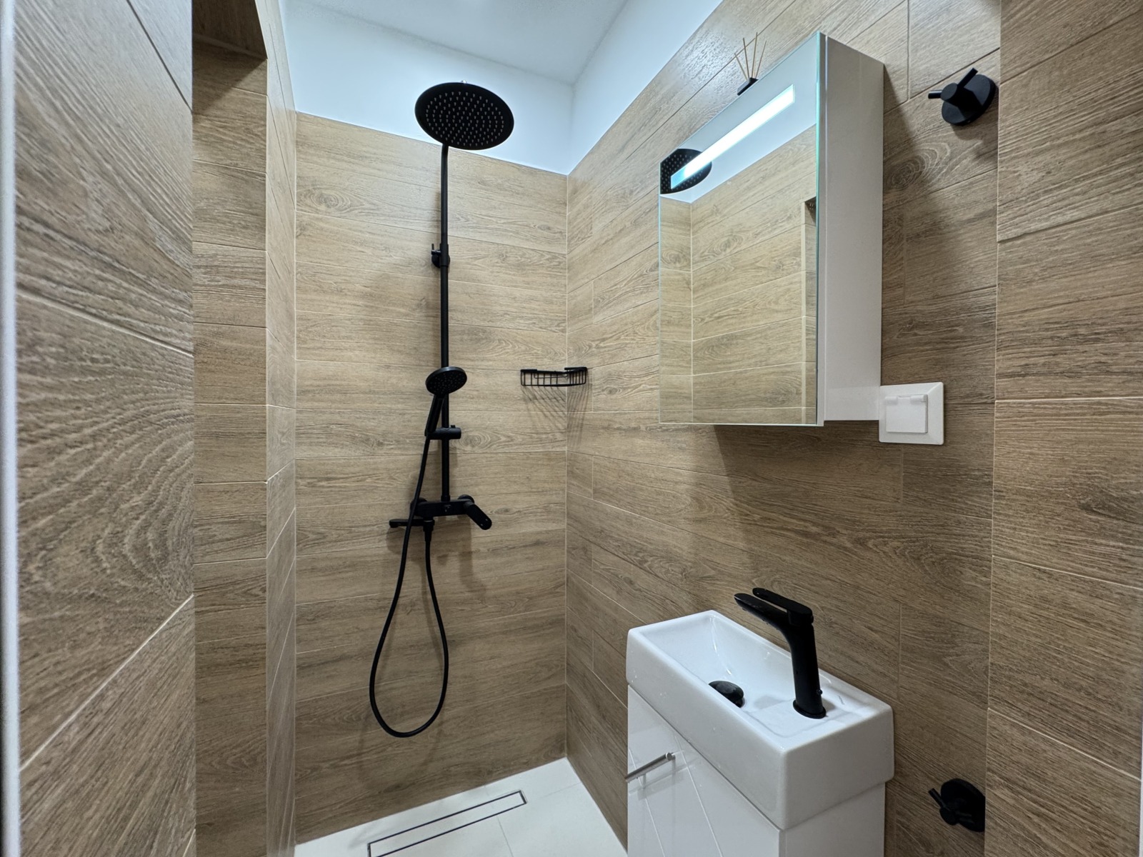 Дава под наем 3-СТАЕН, гр. София, Център, снимка 11 - Апартаменти - 54281347