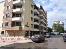 2-стаен град София, Студентски град 11