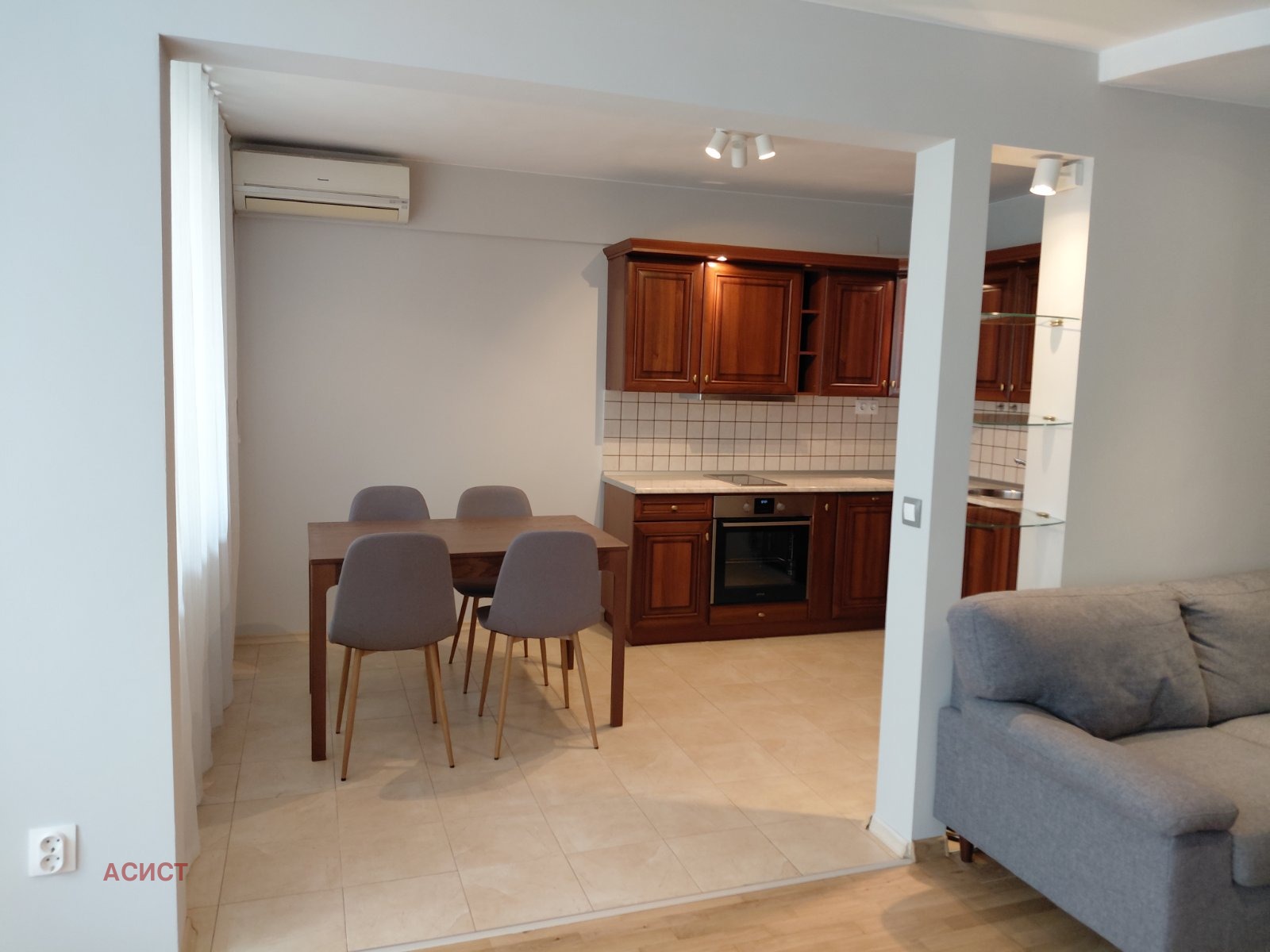 Дава под наем 3-СТАЕН, гр. София, Център, снимка 3 - Апартаменти - 54215774