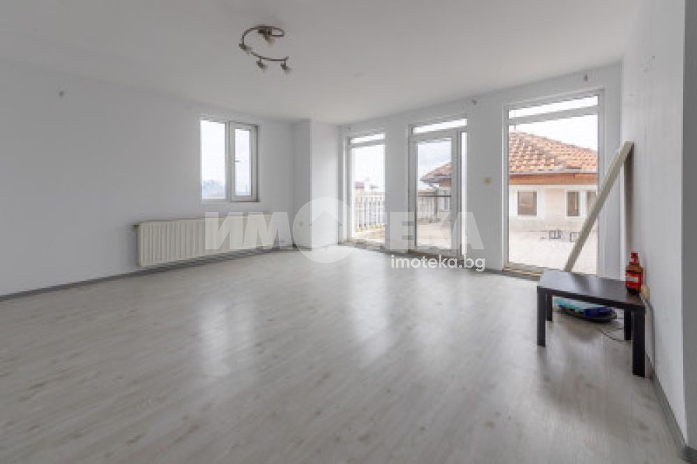 Дава под наем КЪЩА, с. Здравец, област Варна, снимка 6 - Къщи - 53618074