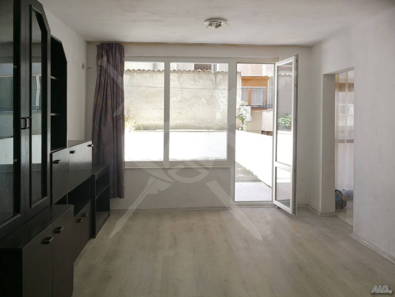 Дава под Наем 3-СТАЕН в град Бургас, Възраждане - 100 кв.м / 480 € » 938.80 лв., ЕКС НВД БУРГАС ООД