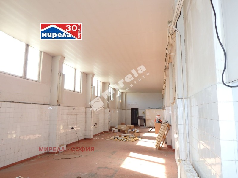 Дава под Наем ПРОМ. ПОМЕЩЕНИЕ в град София, НПЗ Изток - 600 кв.м / 3 000 € » 5 867.49 лв., МИРЕЛА - СОФИЯ