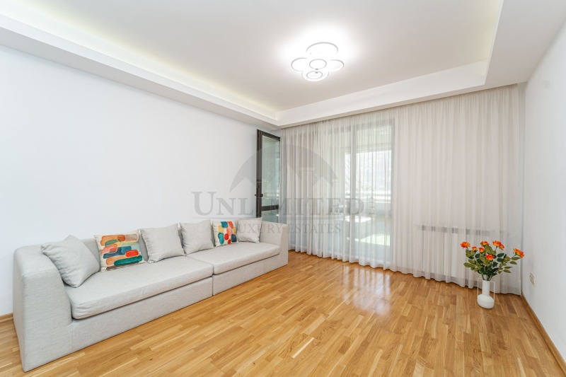 Zu vermieten  3 Schlafzimmer Sofia , Iztok , 184 qm | 17906337 - Bild [2]