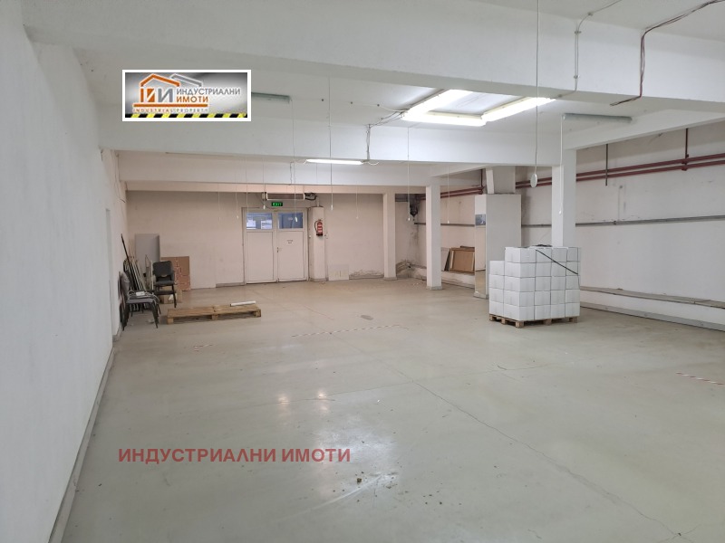 Дава под наем ПРОМ. ПОМЕЩЕНИЕ, гр. Пловдив, Център, снимка 1 - Производствени сгради - 53508518