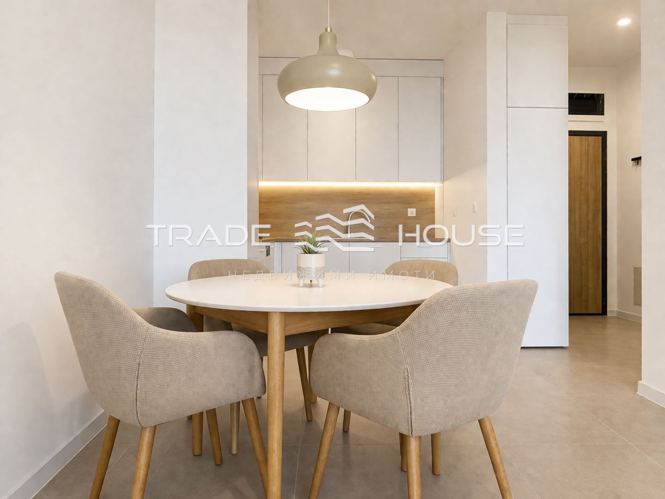 Дава под наем 2-СТАЕН, гр. Пловдив, Център, снимка 2 - Апартаменти - 54343738