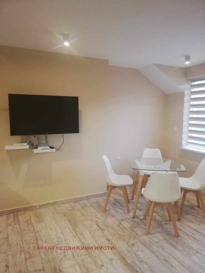K pronájmu  2 ložnice Gabrovo , Centar , 70 m2 | 88044497 - obraz [4]