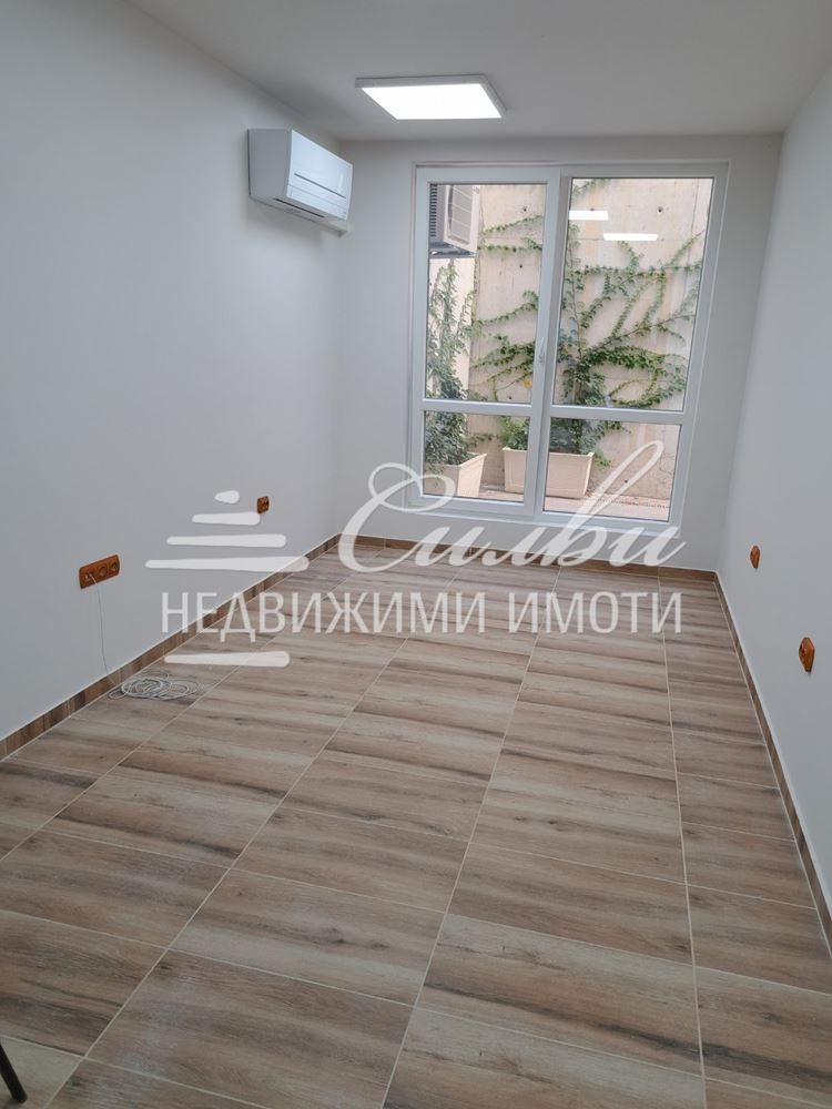 Дава под наем  Офис град Шумен , Център , 30 кв.м | 42561396