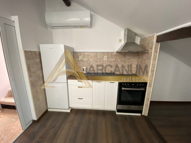 Дава под наем ЕТАЖ ОТ КЪЩА, гр. Варна, Централна поща, снимка 4 - Етаж от къща - 52533558