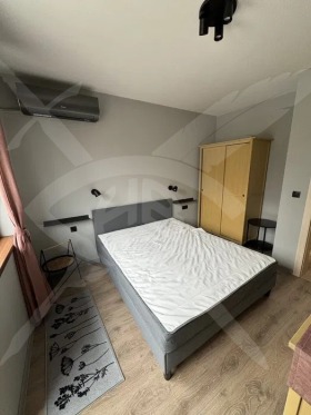 1 Schlafzimmer Pobeda, Warna 4