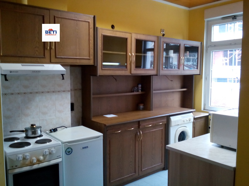 Под наем СТАЯ, град София, Зона Б-18 • 550 лв. / 281.21 € • 57580973 1