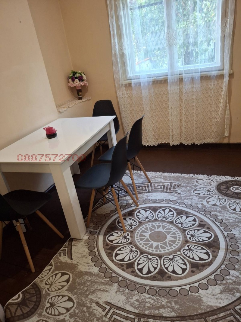 Дава под наем  1-стаен град София , Център , 50 кв.м | 73087731