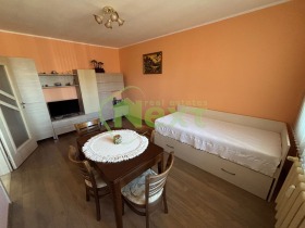 1 Schlafzimmer Goze Deltschew, Sofia 1