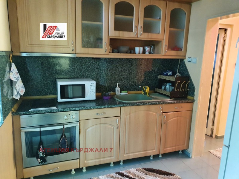 De inchiriat  2 dormitoare Cârdjali , Țentâr , 85 mp | 23768619 - imagine [5]