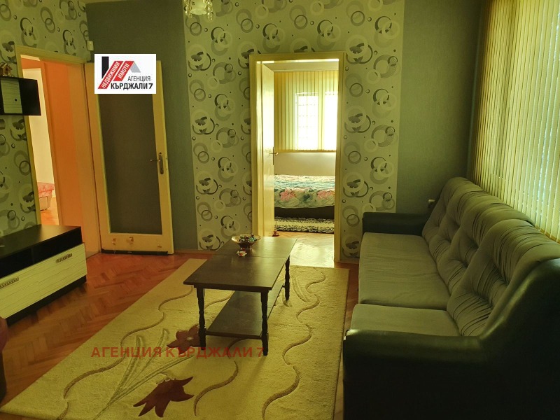 De inchiriat  2 dormitoare Cârdjali , Țentâr , 85 mp | 23768619 - imagine [2]