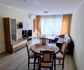 2-стаен град Бургас, Лазур