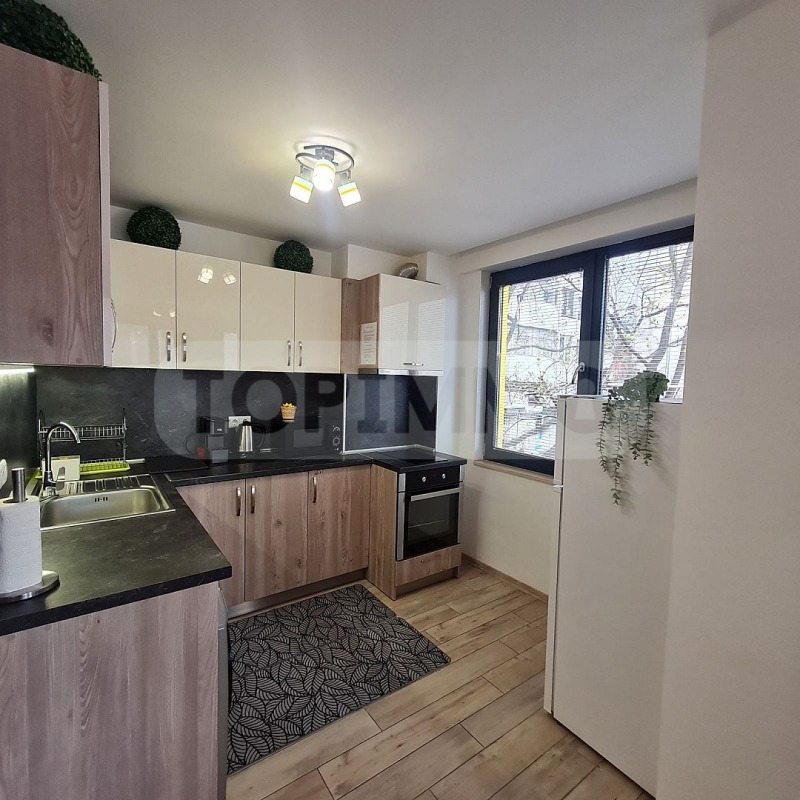 De inchiriat  2 dormitoare Varna , Țentâr , 85 mp | 30799561 - imagine [5]