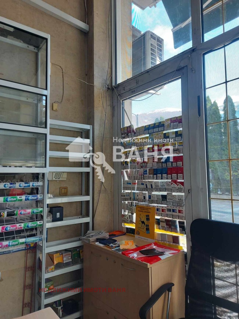 Дава под Наем МАГАЗИН в област Пловдив, гр. Карлово - 220 кв.м / 1 073.71 € » 2 100 лв., НЕДВИЖИМИ ИМОТИ ВАНЯ