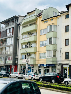 Двустайни апартаменти под наем в град Пазарджик, Център - изображение 1 