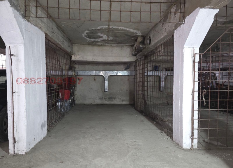 Дава под наем ГАРАЖ, ПАРКОМЯСТО, гр. Варна, Христо Ботев, снимка 3 - Гаражи и паркоместа - 53203976