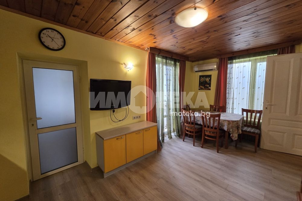 Дава под наем 3-СТАЕН, гр. София, Център, снимка 2 - Апартаменти - 54675809