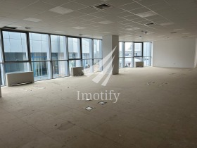 ОФИС, 369 m2