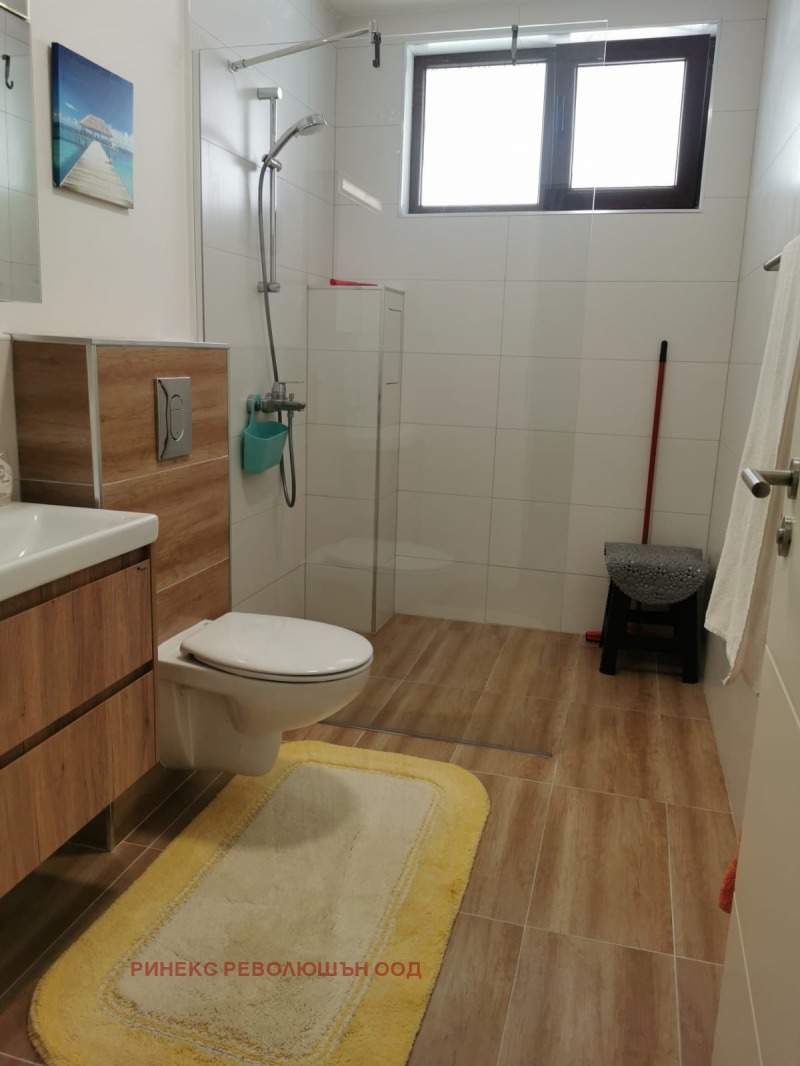 Te huur  Huis Burgas , Sarafovo , 200 m² | 78393060 - afbeelding [12]