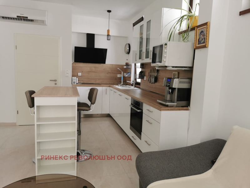 Te huur  Huis Burgas , Sarafovo , 200 m² | 78393060 - afbeelding [4]