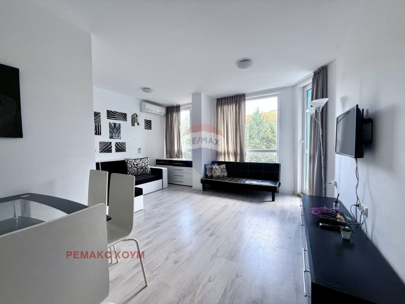 En renta  1 dormitorio región Dóbrich , Balchik , 54 metros cuadrados | 44756488