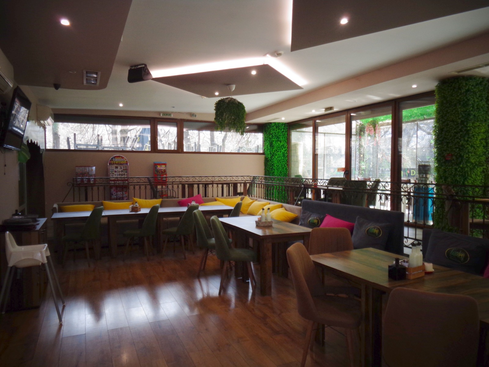 Дава под наем ЗАВЕДЕНИЕ, гр. София, Медицинска академия, снимка 4 - Заведения - 53769148