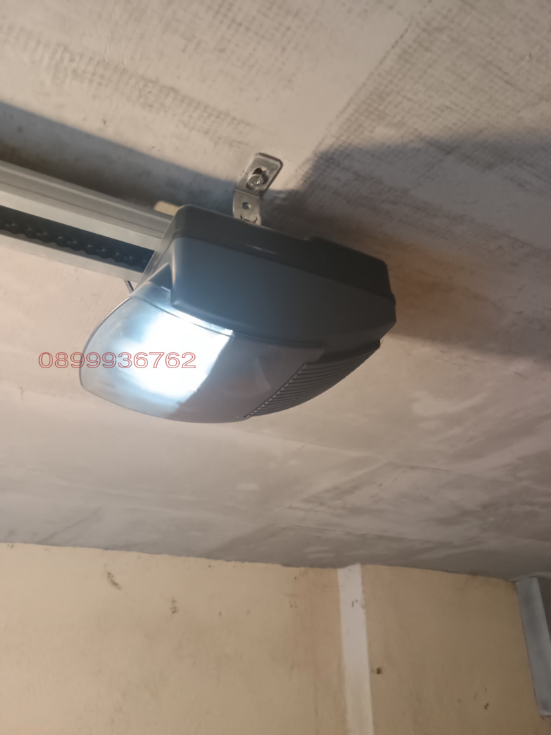 Дава под наем ГАРАЖ, ПАРКОМЯСТО, гр. Варна, Конфуто, снимка 4 - Гаражи и паркоместа - 52920291