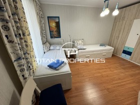 1 quarto Lazur, Burgas 5