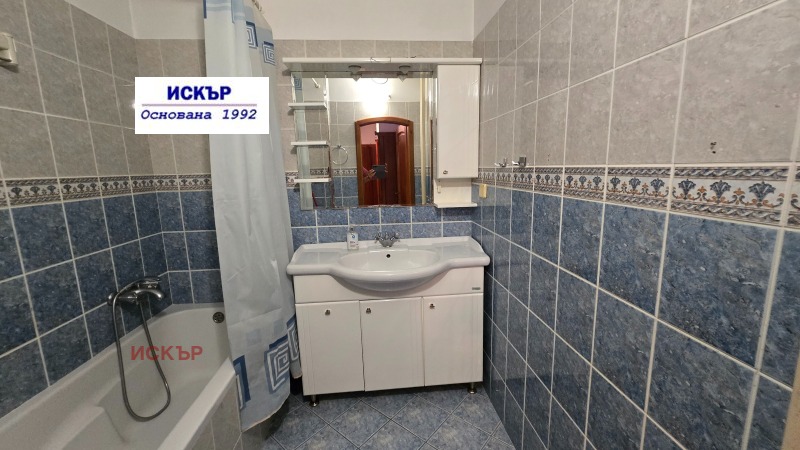Издаје се  2 спаваће собе Софија , Стрелбиште , 100 м2 | 82705987 - слика [10]