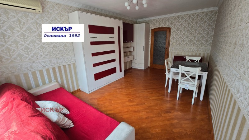 Издаје се  2 спаваће собе Софија , Стрелбиште , 100 м2 | 82705987 - слика [6]