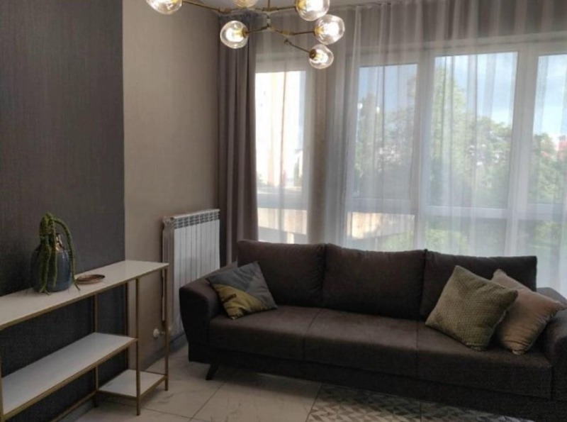 Издаје се  3 спаваће собе Софија , Младост 3 , 130 м2 | 87278680