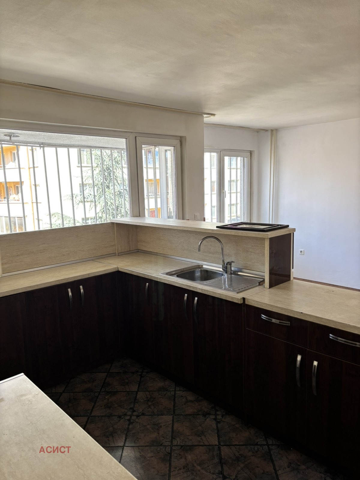 Дава под наем МНОГОСТАЕН, гр. София, Борово, снимка 3 - Апартаменти - 53767567