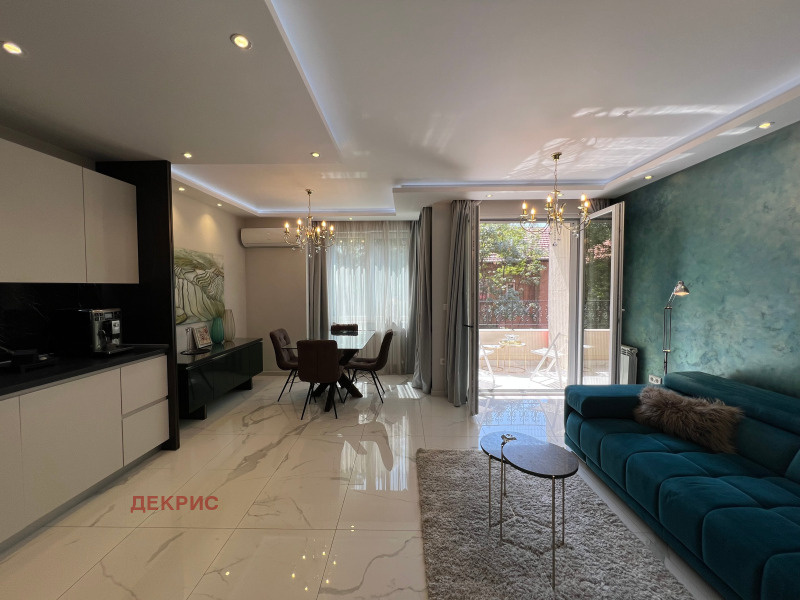 För uthyrning  1 sovrum Sofia , Centar , 88 kvm | 94608875