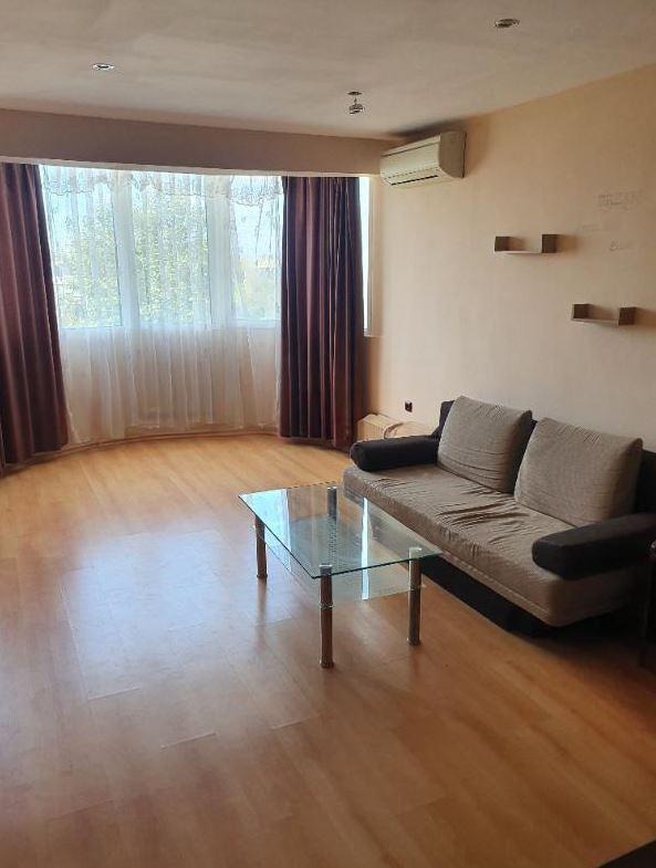 Дава под нем  2-стаен, град Варна, Цветен квартал •  425 EUR • ID 36303299 — holmes.bg - [1] 