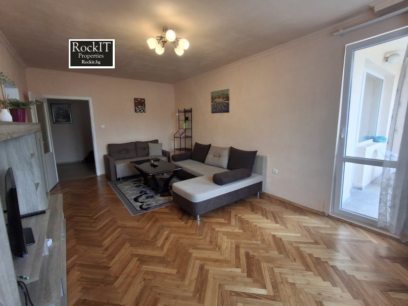 Zu vermieten  2 Schlafzimmer Sofia , Zentar , 110 qm | 29650474