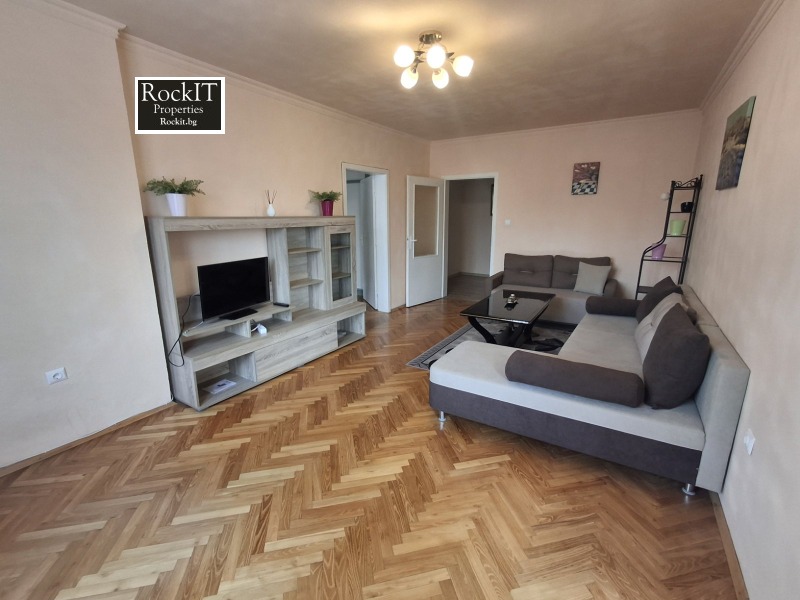 Zu vermieten  2 Schlafzimmer Sofia , Zentar , 110 qm | 29650474 - Bild [2]